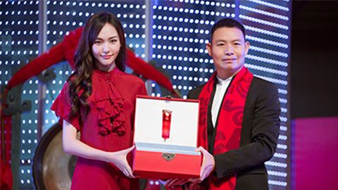 中国美正当红，尊龙·Z6A股上市，引领新时代
